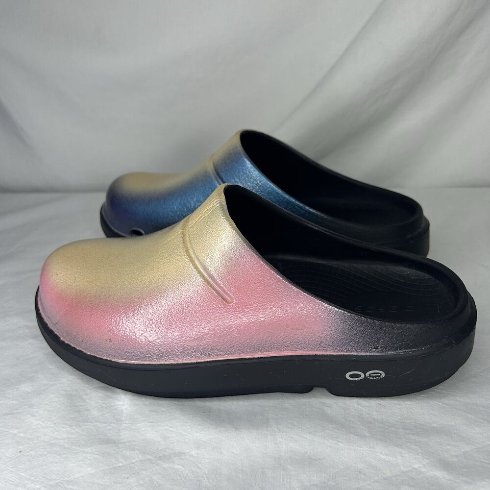 OOFOS OOcloog Luxe Women Size 8 Clog Horizon Multicolor